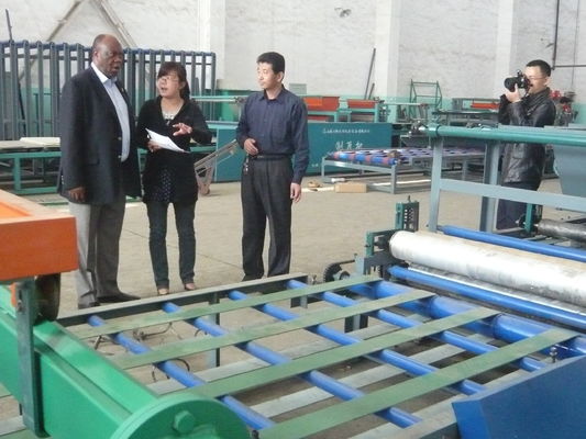 Peralatan panel dinding EPS Sandwich, jalur produksi papan serat semen CE