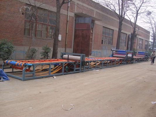 Mesin pembuatan dinding bergelombang, penyebaran lem / overlaying / pengeringan papan jerami