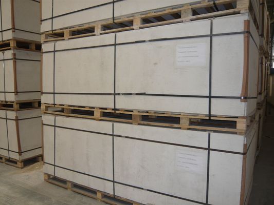 Mesin Plastik Vacuum Forming dengan 0,8 - 1 MPa Sumber Udara 48 / 68 KW Daya Pemanasan