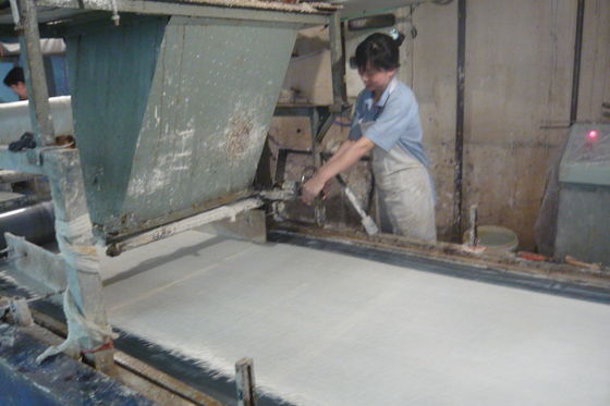 Sandwich Panel Mgo Roof Forming Machine with Roller Extruding Process