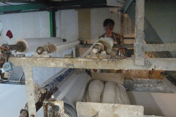 Sandwich Panel Mgo Roof Forming Machine with Roller Extruding Process