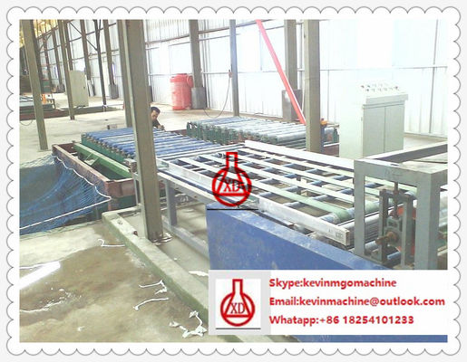 Mesin pembuatan papan tebal yang dapat disesuaikan untuk panel sandwich / papan dinding Mgo