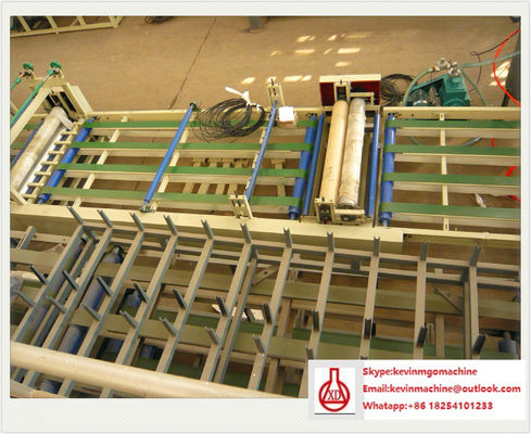 Mesin papan jerami / panel sandwich untuk membuat bahan konstruksi