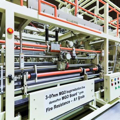 Ketebalan papan 3-30mm Garis produksi papan MgO dengan ketahanan api Kelas A1 dan lebar papan 600-1220mm