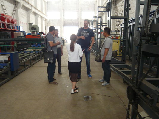 Kapasitas yang lebih besar Mesin pembuatan papan otomatis untuk lembaran serat semen