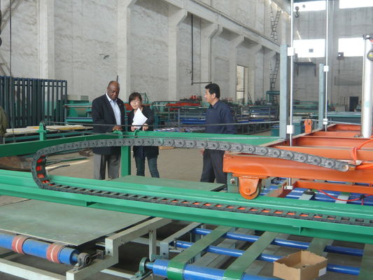 Mesin Panel Sandwich Otomatis Bahan Pengisian Serbuk Semen Dan Produksi Serbuk Talkum